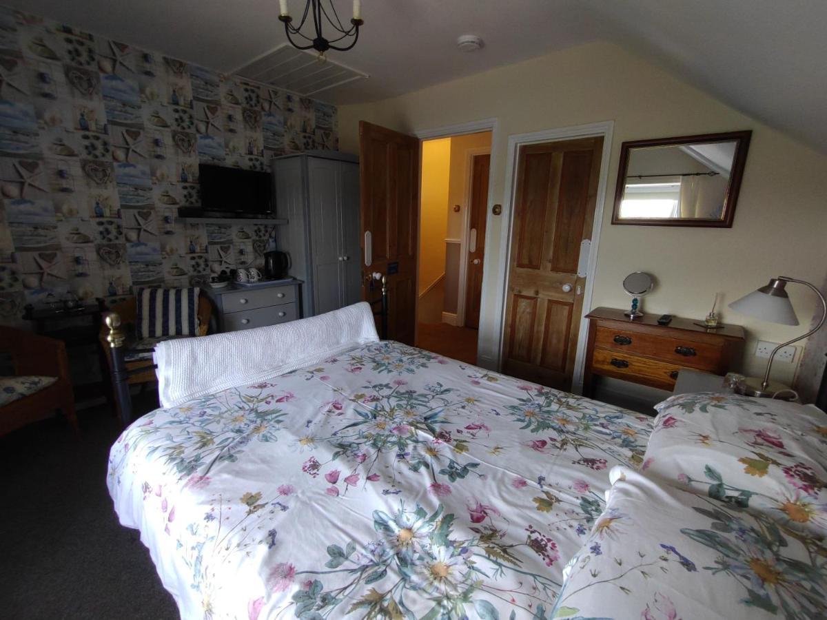 Chyheira Bed and Breakfast Ruan Minor Buitenkant foto
