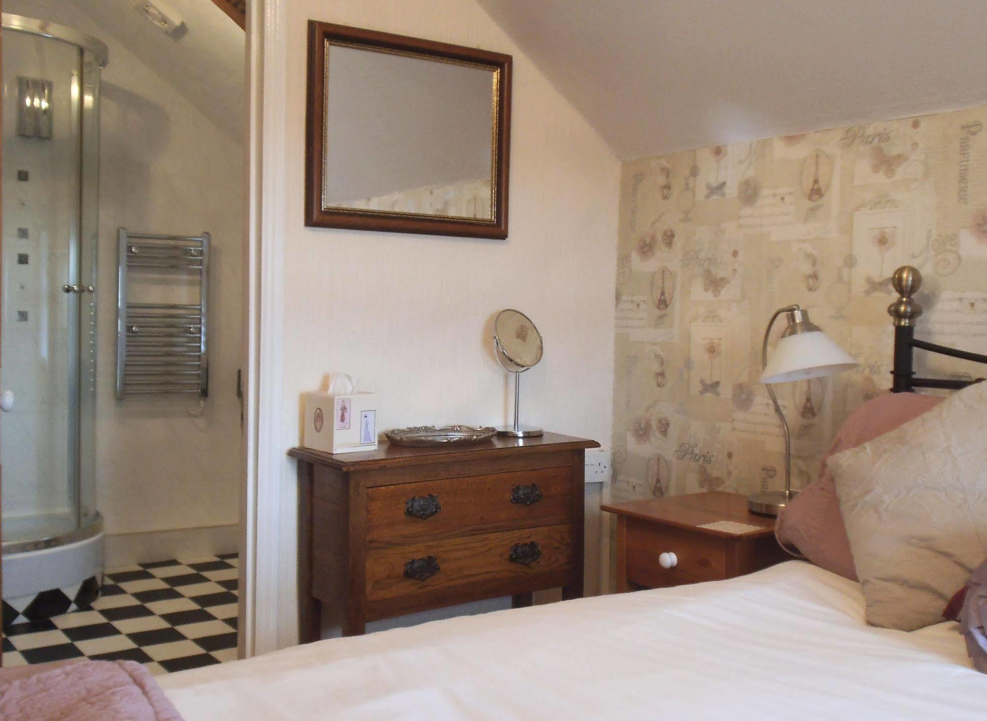 Chyheira Bed and Breakfast Ruan Minor Buitenkant foto